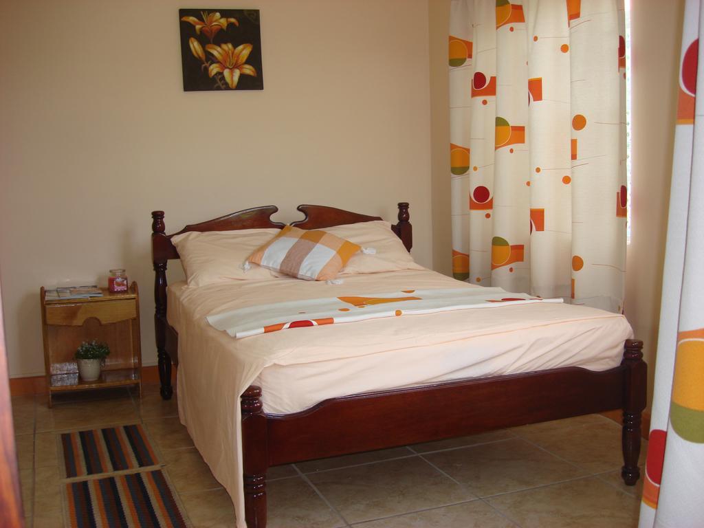 Bayside Villa St. Lucia カストリーズ 部屋 写真